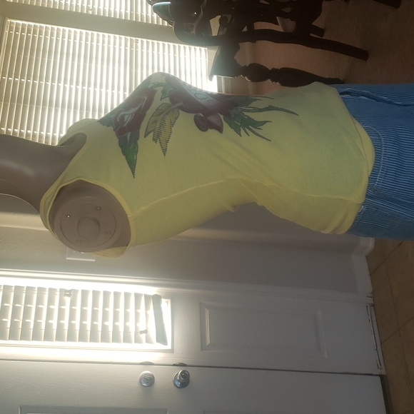 Max Love xs ribbed racerback bleeding heart tatoo graphic - Picture 3 of 5